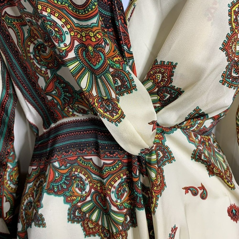 Pretty Little Thing White Printed Silky Long Sleeve Wrap Dress Women’s Sz 4 NWT - Picture 4 of 12